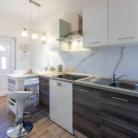 Apartamento Pera Selce