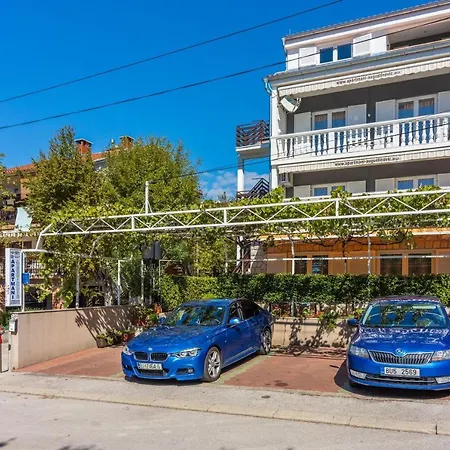 Apartment Pera Selce