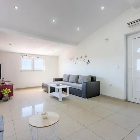 Apartment Pera