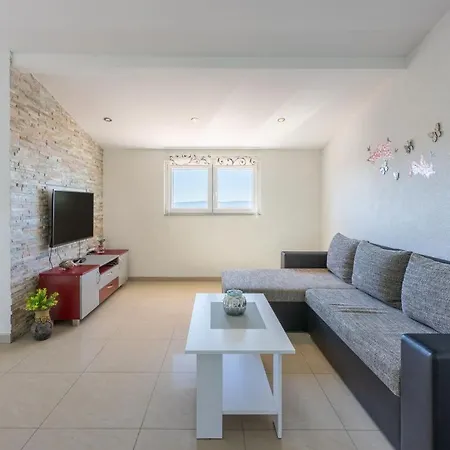 Pera Apartment *